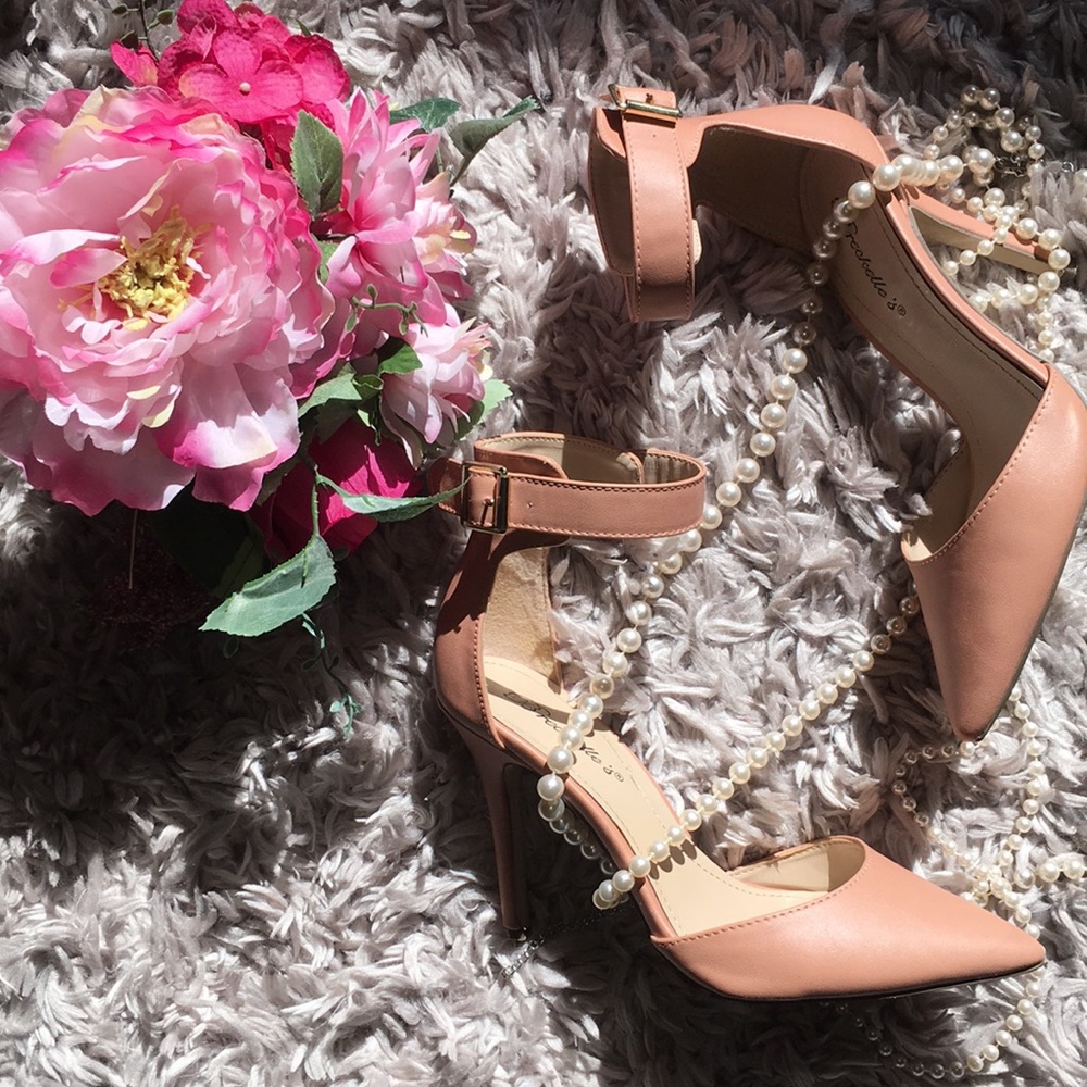 Ankle strap beige heels